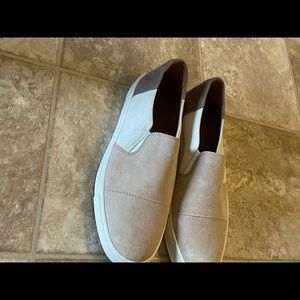 FRYE slip on shoe NEW size 7